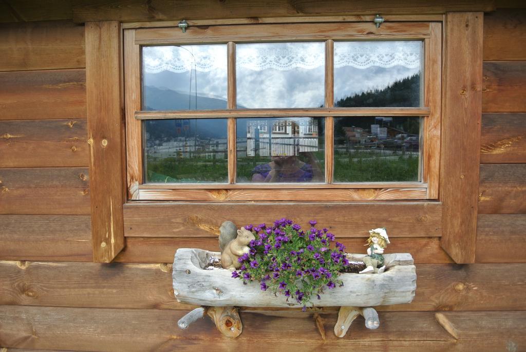 Pension Hof Zur Stilli Apartment Davos Luaran gambar