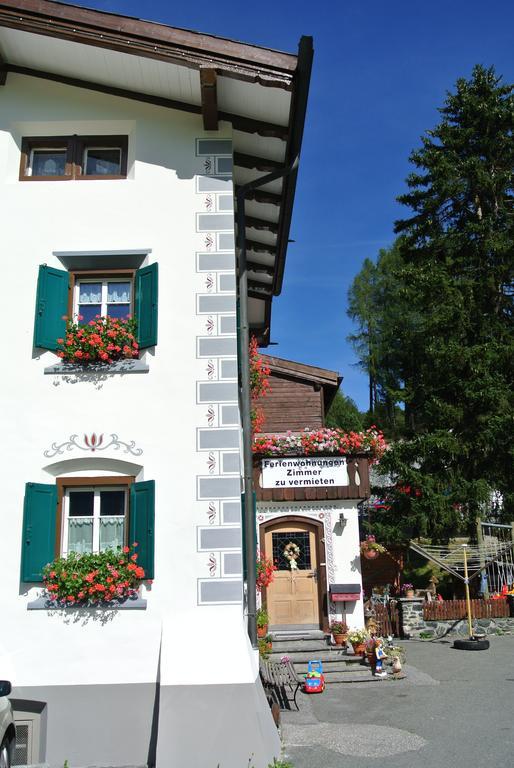 Pension Hof Zur Stilli Apartment Davos Luaran gambar